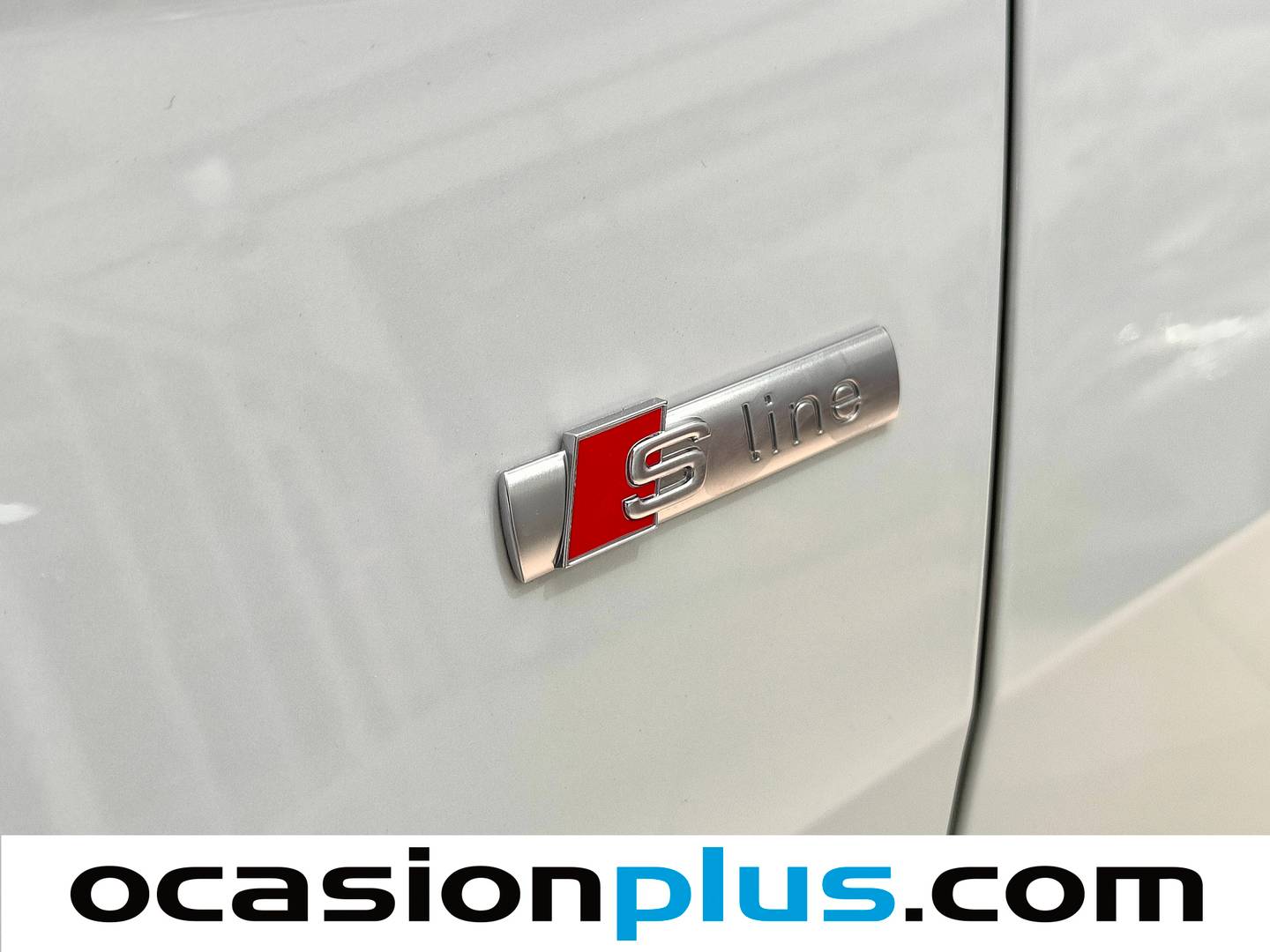 Equipamiento del Audi A6 Audi A6 Avant Black Line 40 TDI (204 CV) S Tronic S-Line