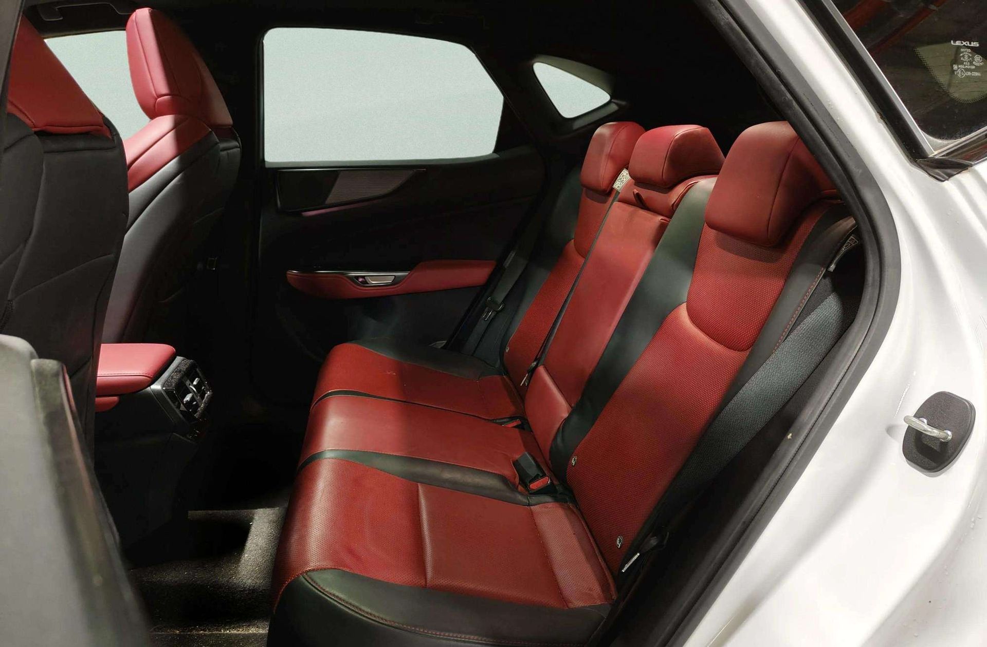 Lexus NX 350h F Sport 4WD - foto 15