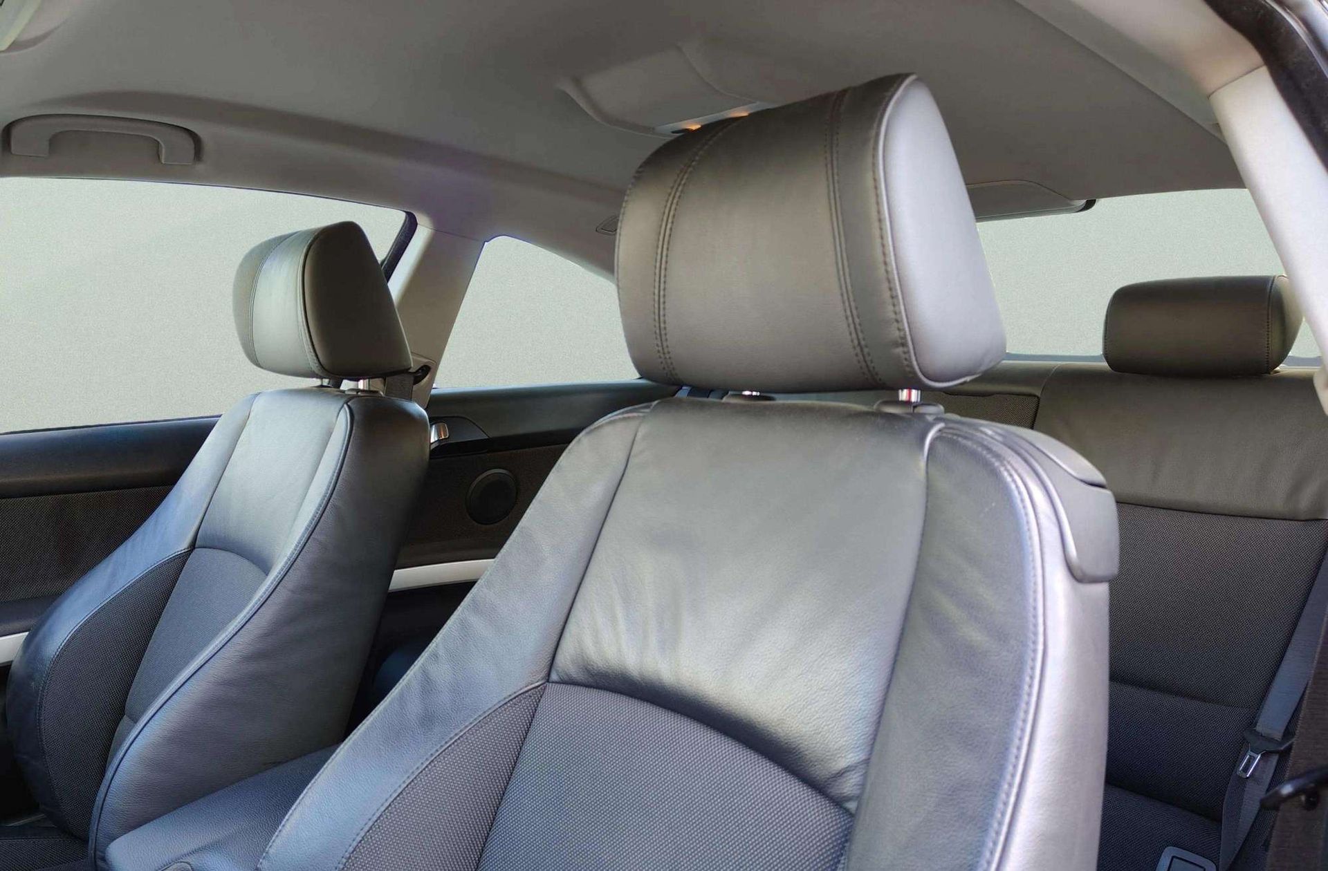 BMW Serie 3 325i Coupe - foto 9