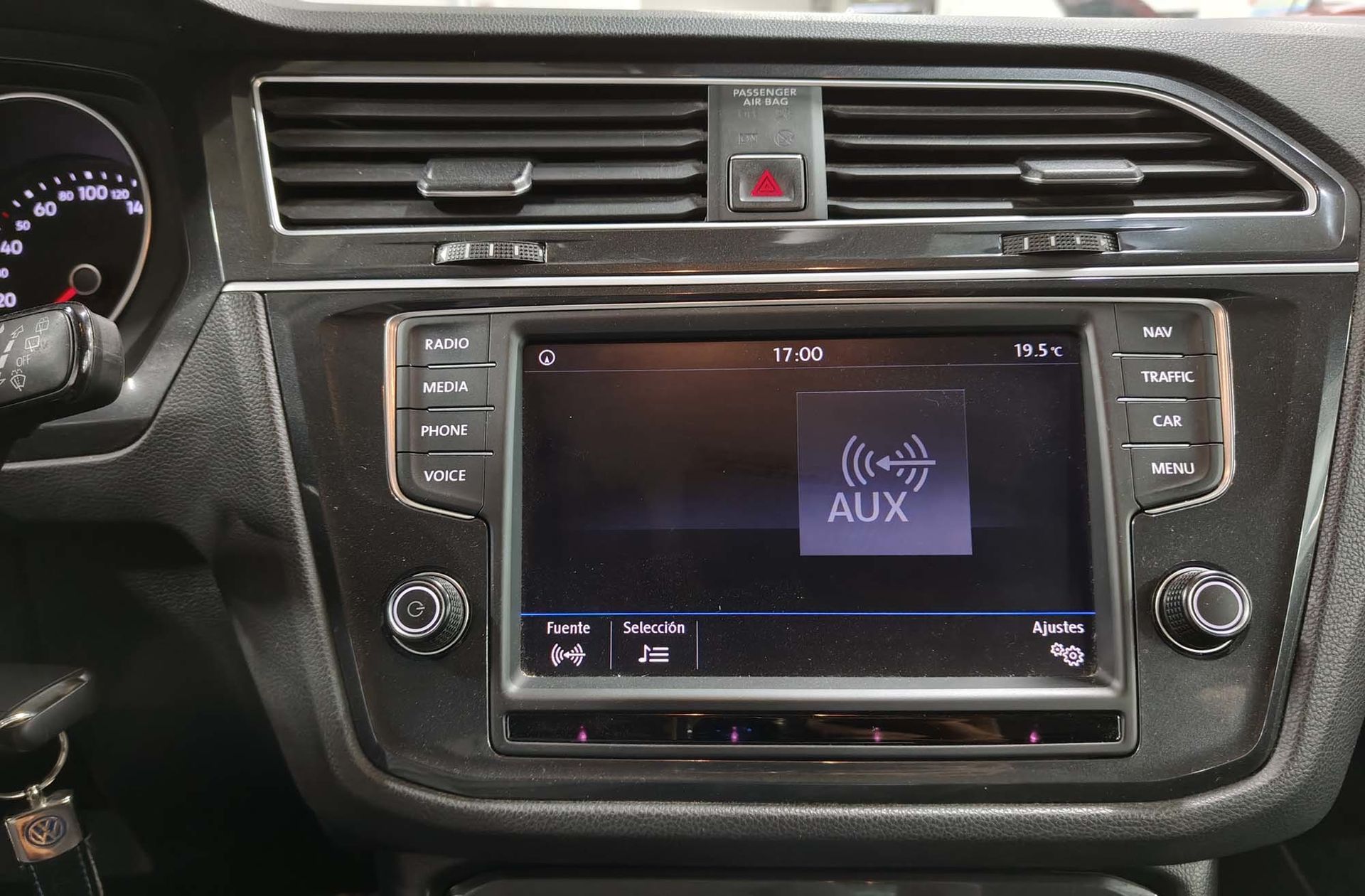 Volkswagen Tiguan Advance 2.0 TDI DSG - foto 31