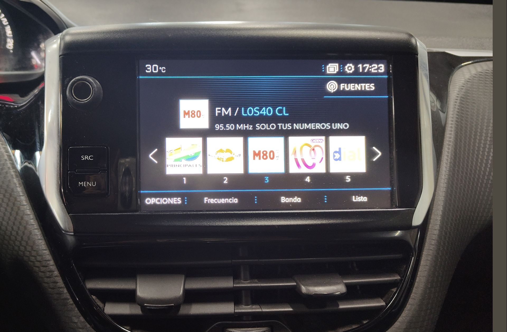 Peugeot 2008 BlueHDi 100 Allure - foto 30