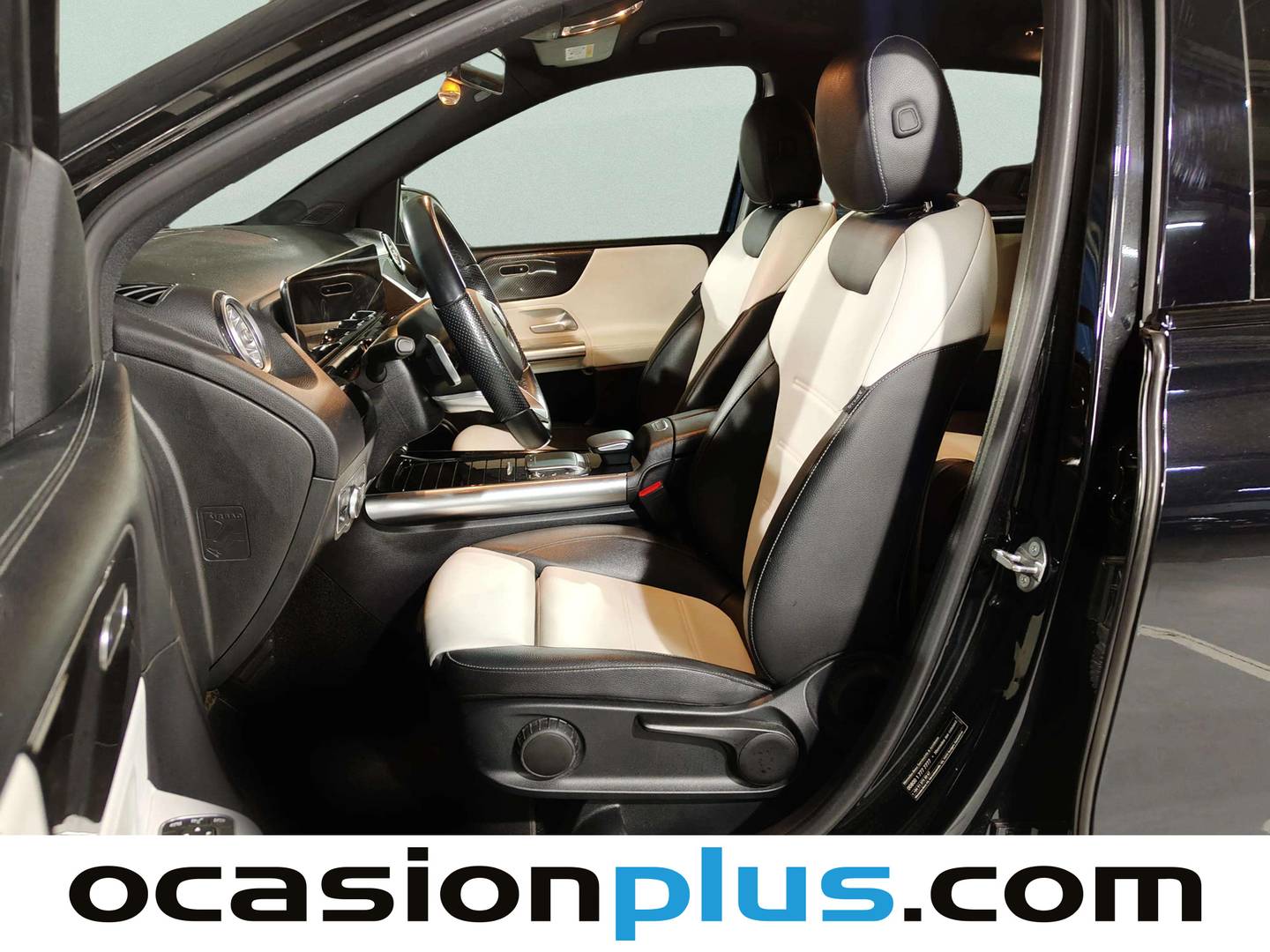 Foto asientos delanteros Mercedes Clase B Mercedes Clase B 200 d (150 CV) Pack AMG
