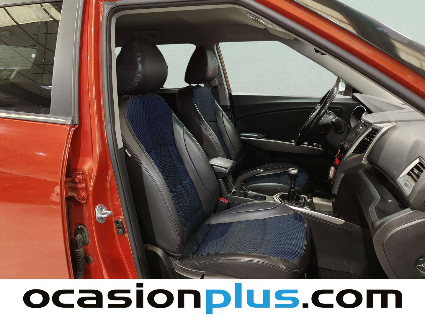 Foto SsangYong Tivoli Ssangyong Tivoli D16T Limited 4x2 (115 CV)