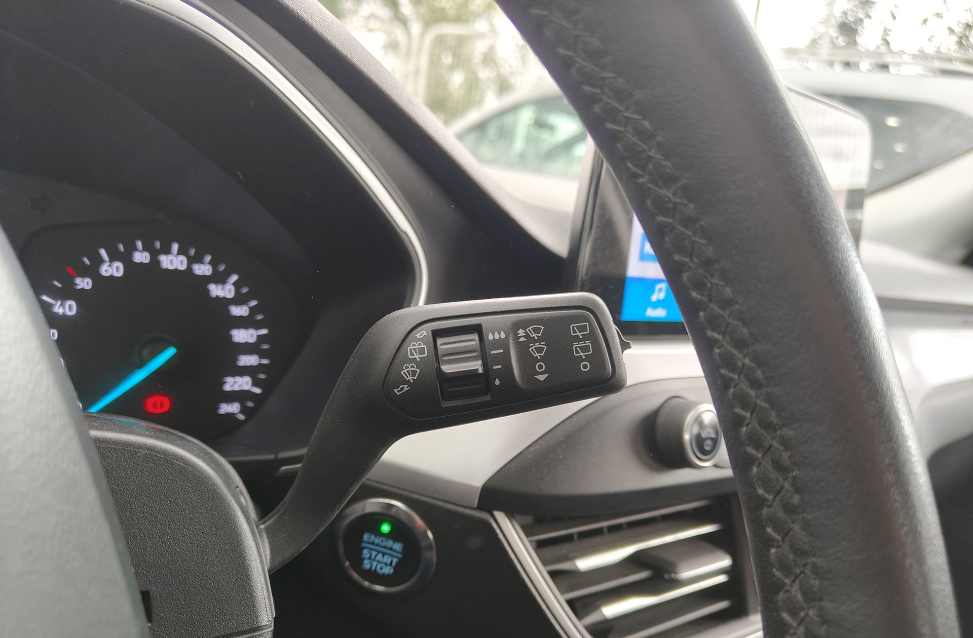 Ford Focus 1.0 EcoBoost Trend+ - foto 29