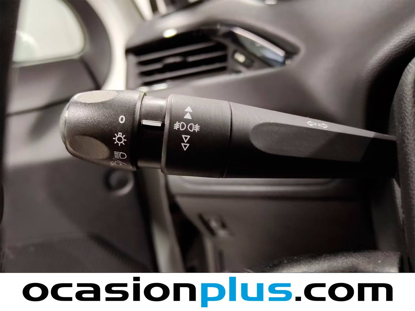 Peugeot 208 Peugeot 208 PureTech Signature (82 CV) manual
