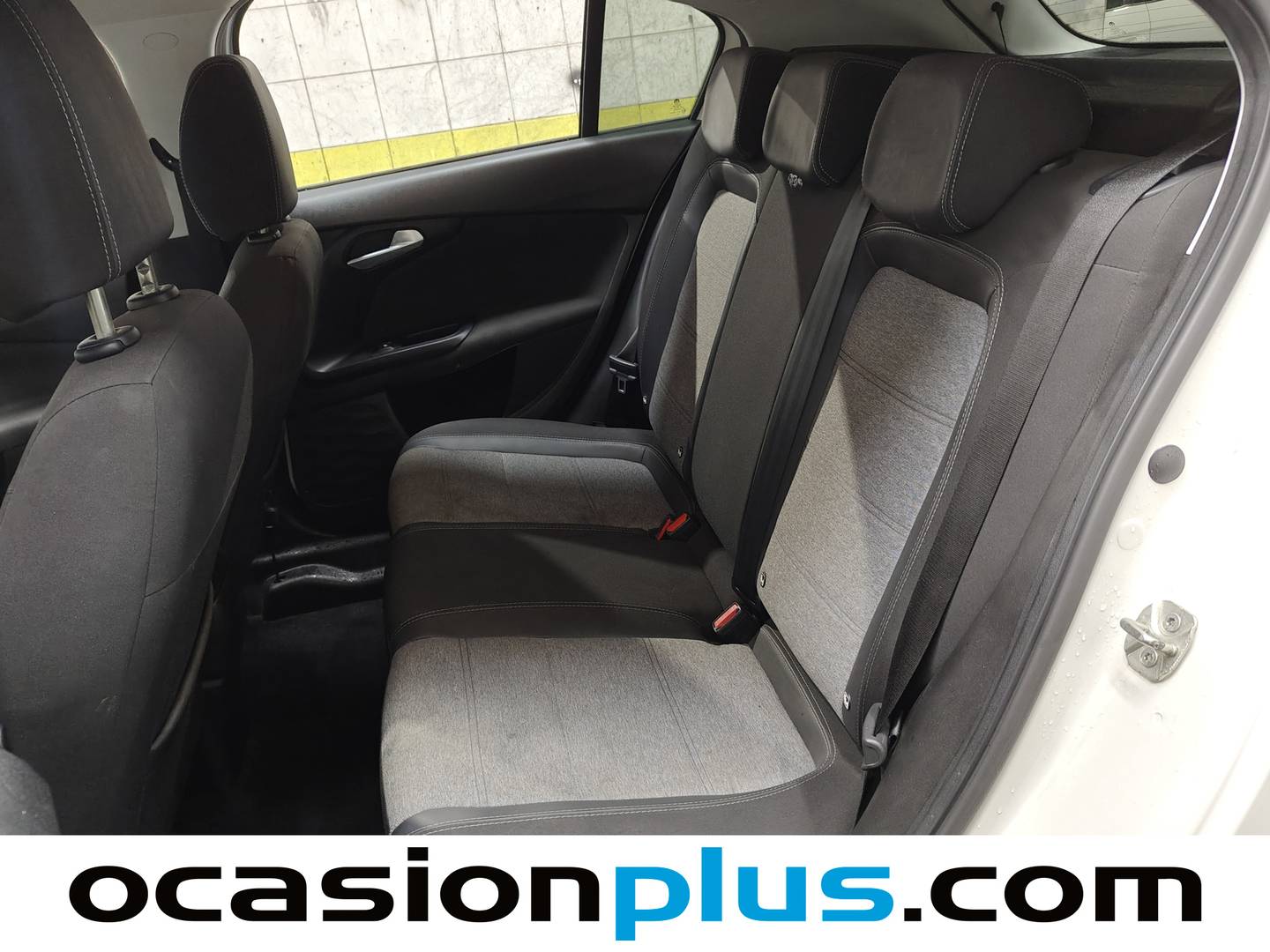 Foto asientos traseros Fiat Tipo Fiat Tipo 1.5 Hybrid Cross DCT (130 CV)