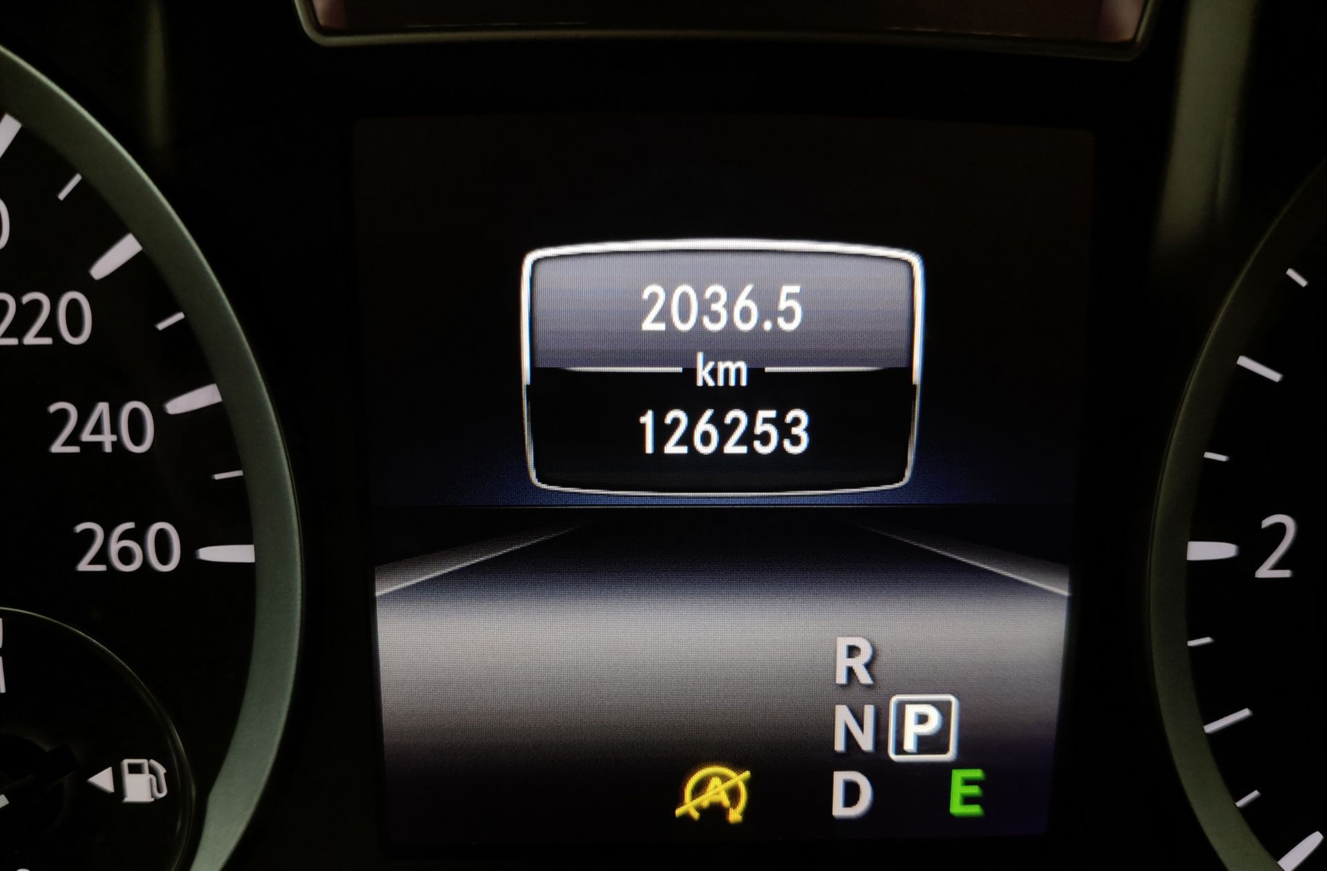 Infiniti Q30 2.2D Premium 7DCT - foto 12