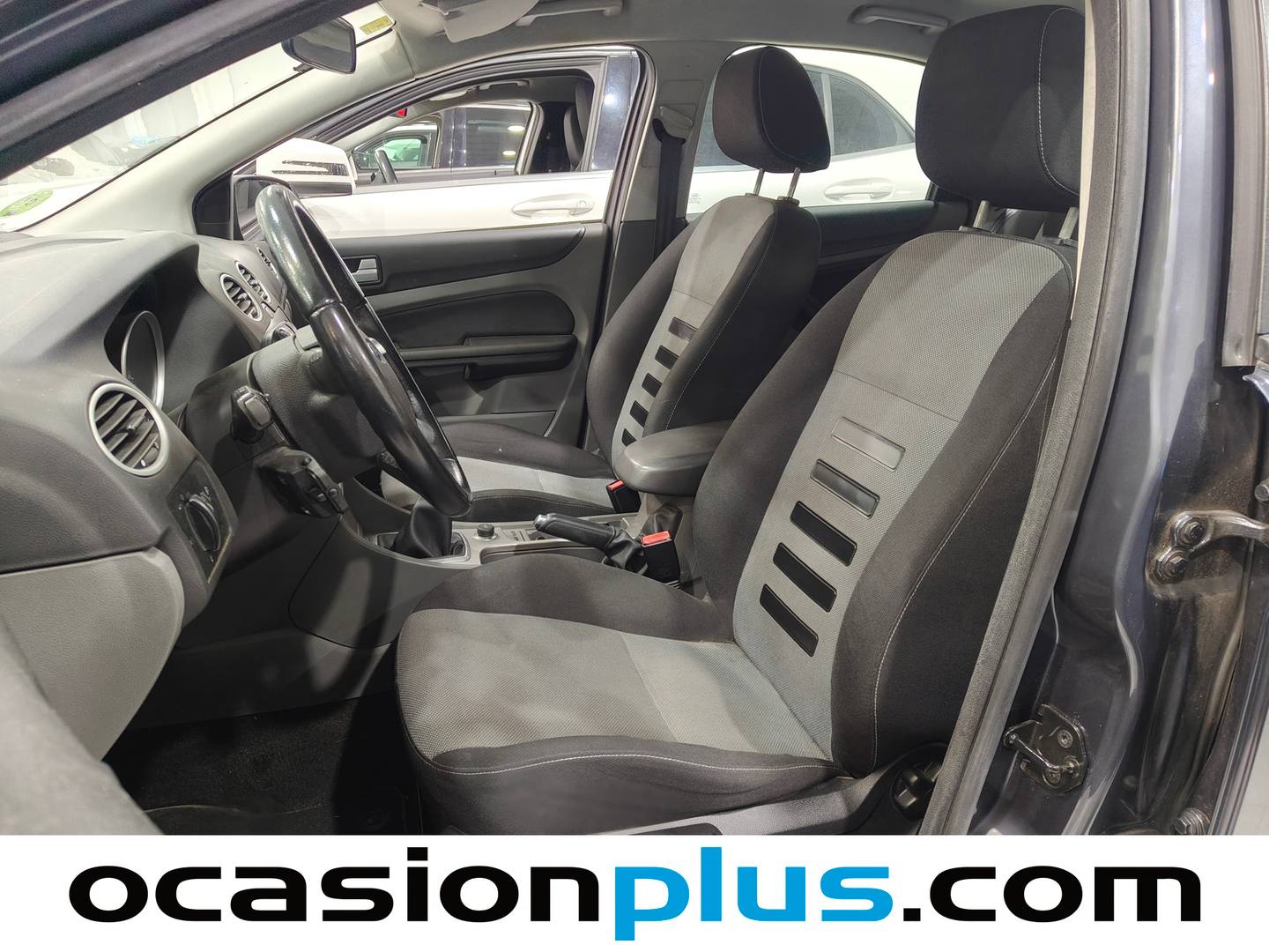 Foto asientos delanteros Ford Focus Ford Focus 1.6 Trend (100 CV)