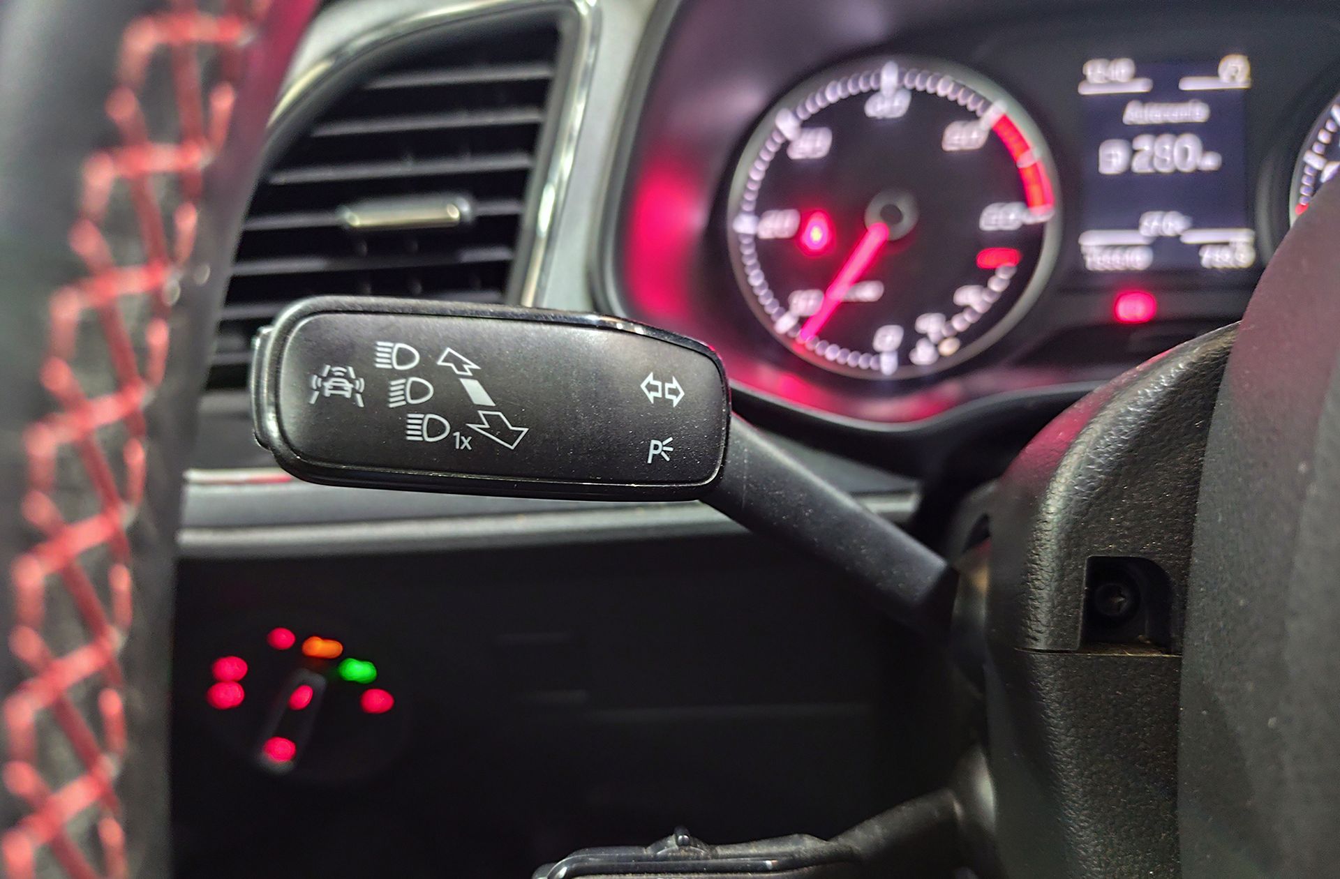 SEAT León ST 2.0 TDI FR - foto 23