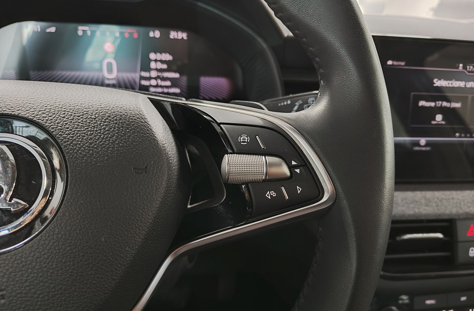 Škoda Scala 1.0 TSI Selection DSG - foto 28