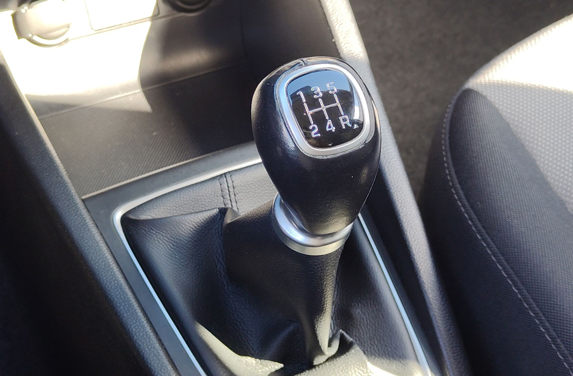 Hyundai i20 1.2 MPI Essence LE - foto 5
