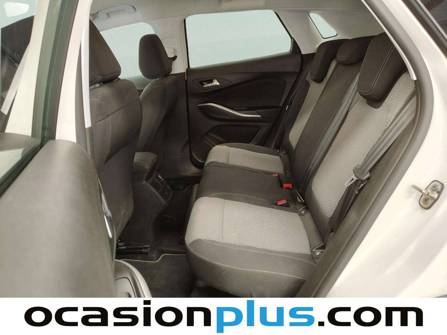 Foto asientos traseros Opel Grandland X Opel Grandland X 1.5 CDTi S&S Selective (130 CV)