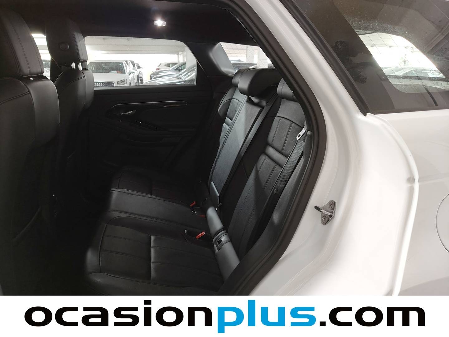 Foto asientos traseros Land Rover Range Rover Evoque Land Rover Range Rover Evoque P300e PHEV R-Dynamic 4WD AUTO (309 CV)