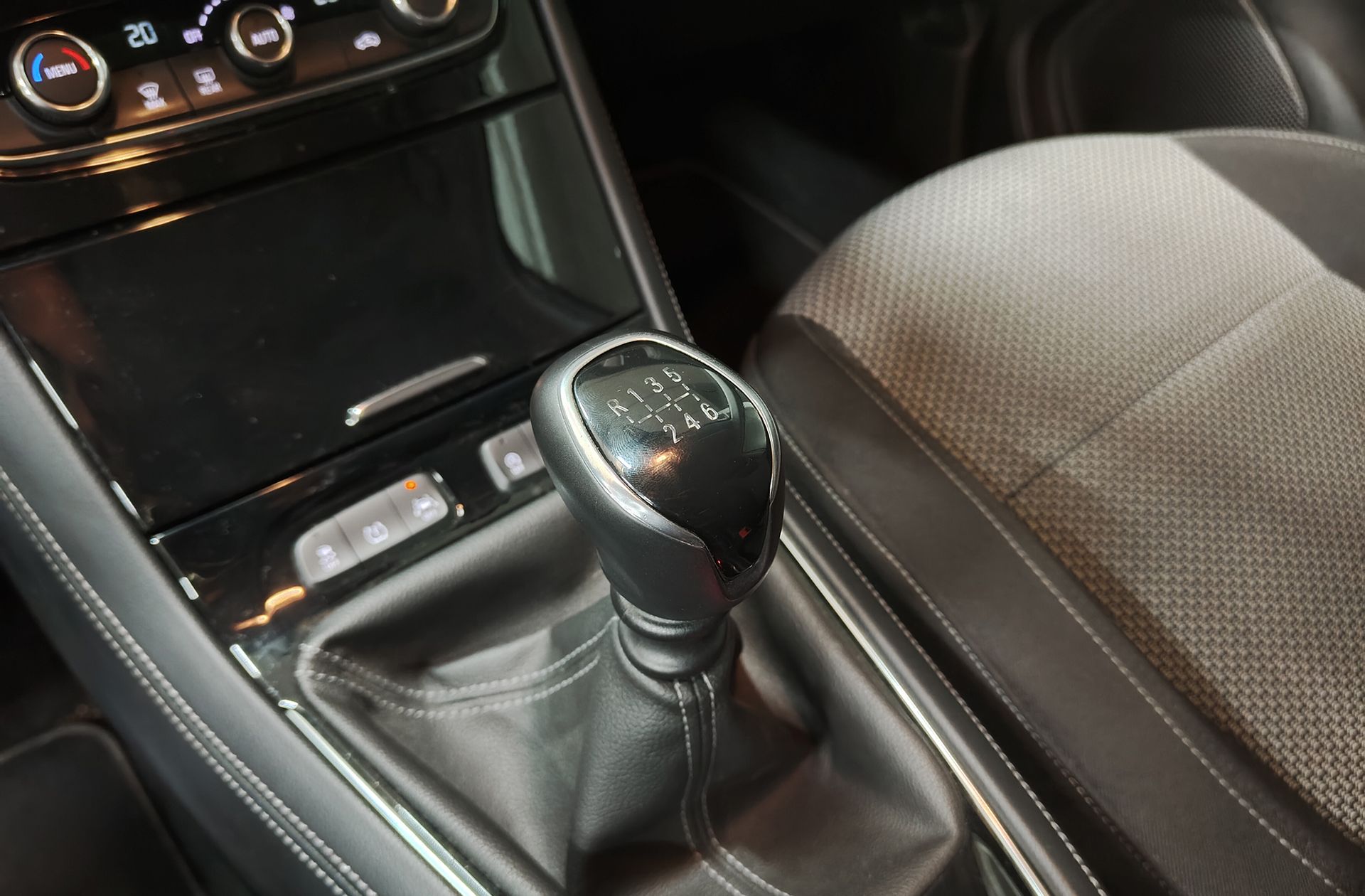 Opel Grandland 1.2 Turbo Selective - foto 5