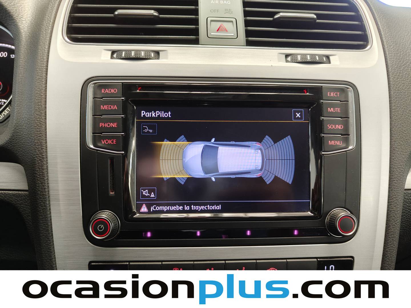 Equipamiento del Volkswagen Scirocco Volkswagen Scirocco Typhoon by R-Line 1.4 TSI BMT (125 CV)