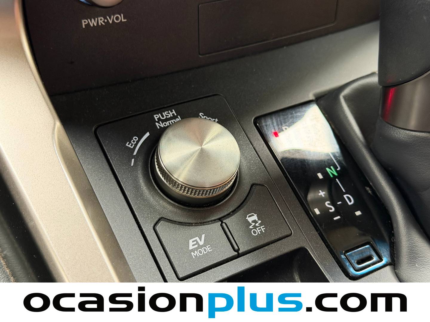 Lexus NX Lexus NX 300h Executive Navigation 4WD 145 kW (197 CV) automático