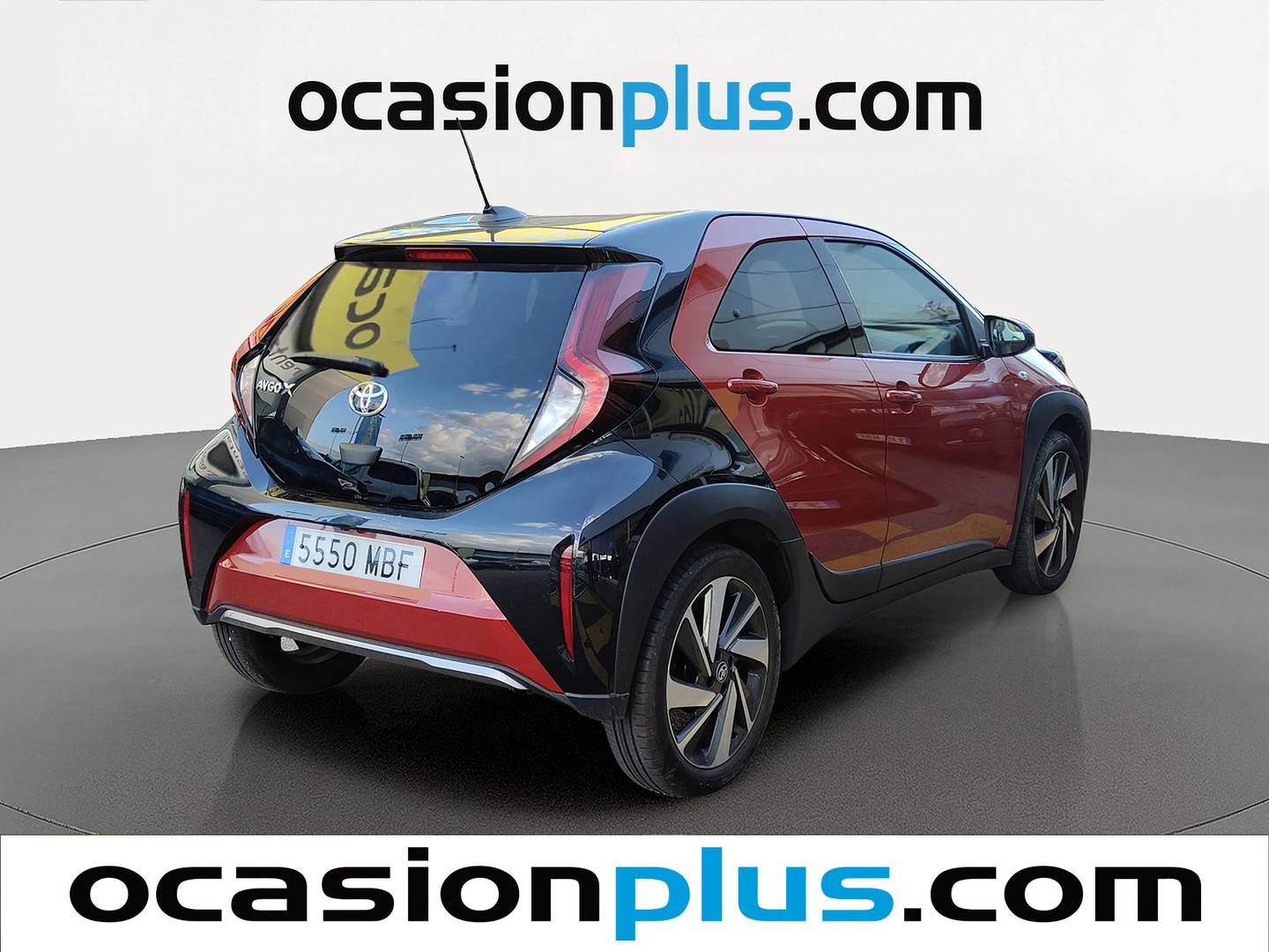 Foto trasera Toyota Aygo X Cross Toyota Aygo X Cross 1.0 VVT-I Trendy Edition (72 CV) izquierda