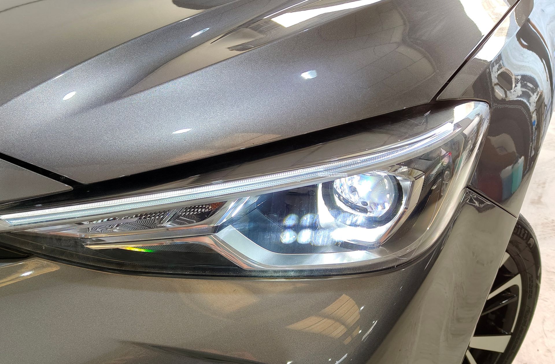 MG ZS 1.5 Hybrid+ Luxury - foto 16