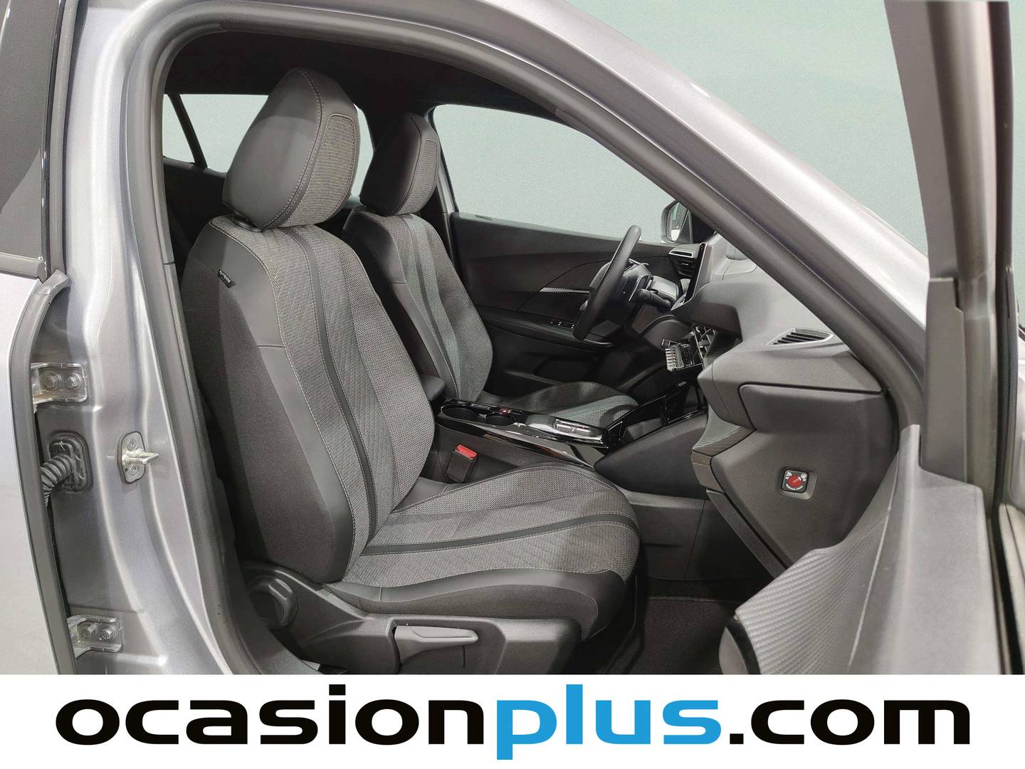 Peugeot 2008 Peugeot 2008 Allure Hybrid eDCS6 (145 CV) km 0