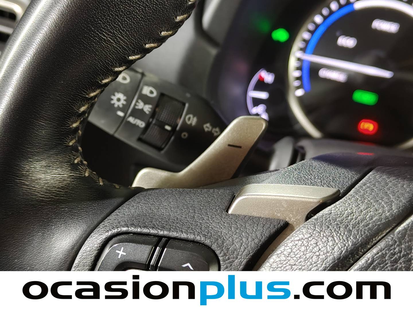 Foto Lexus NX Lexus NX 300h Business 2WD (197 CV)