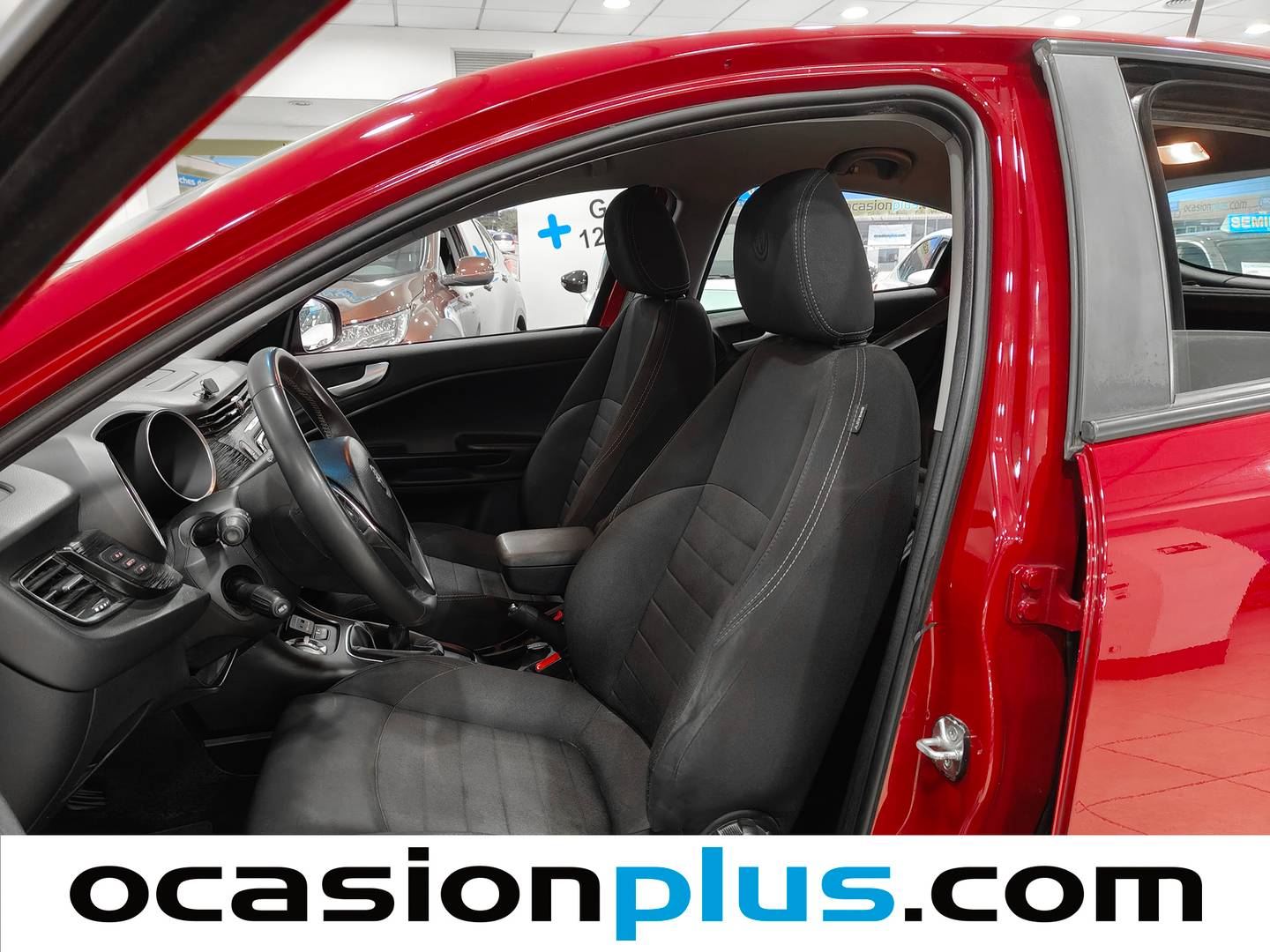 Foto asientos delanteros Alfa Romeo Giulietta Alfa Romeo Giulietta 1.4 TB Super (120 CV)