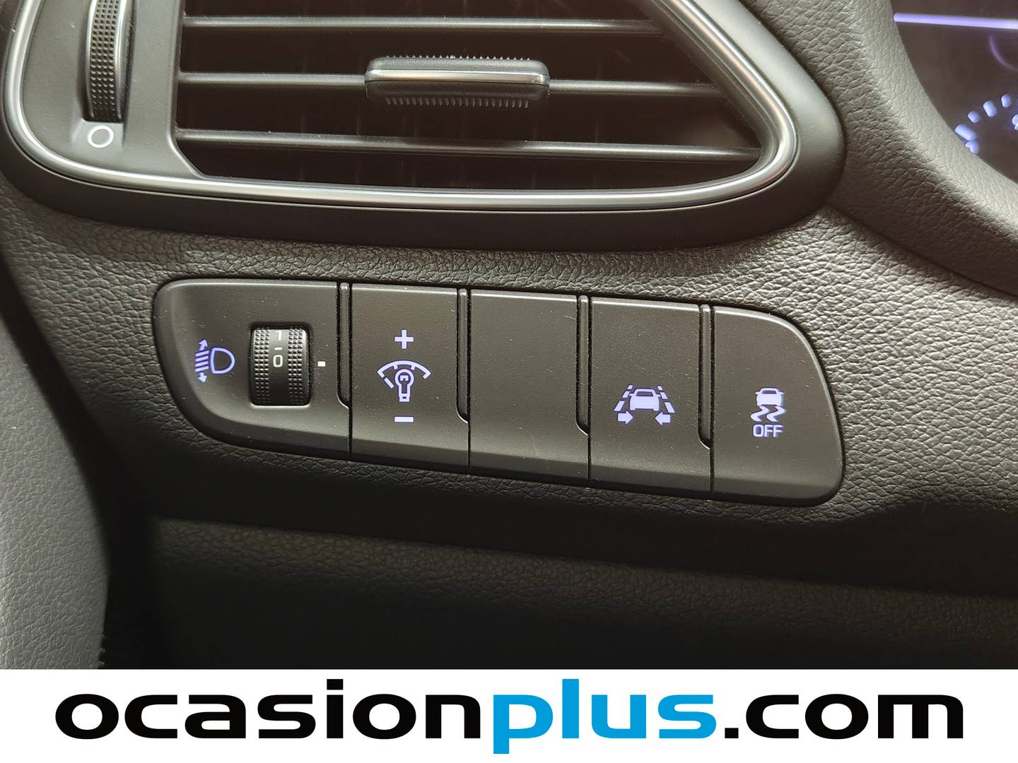 Accesorios del Hyundai i30 Hyundai i30 1.6 CRDI Tecno (110 CV)