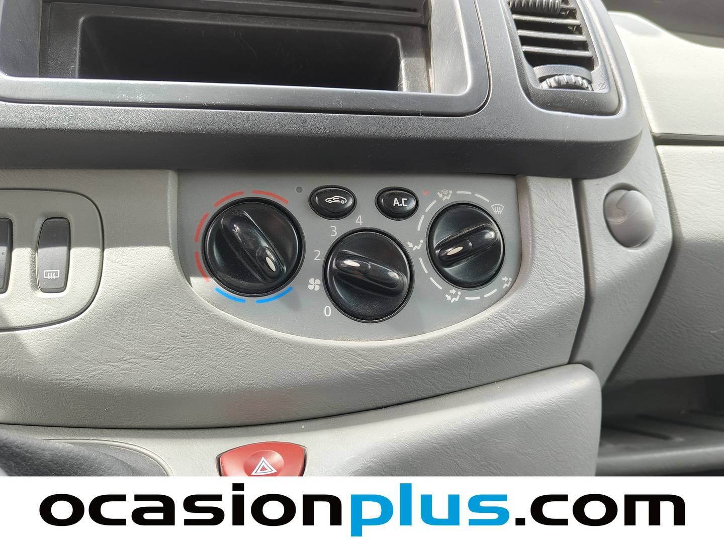 Nissan Primastar NISSAN Primastar 2.0dCi 115CV Antic PREMIUM LARGA 2013