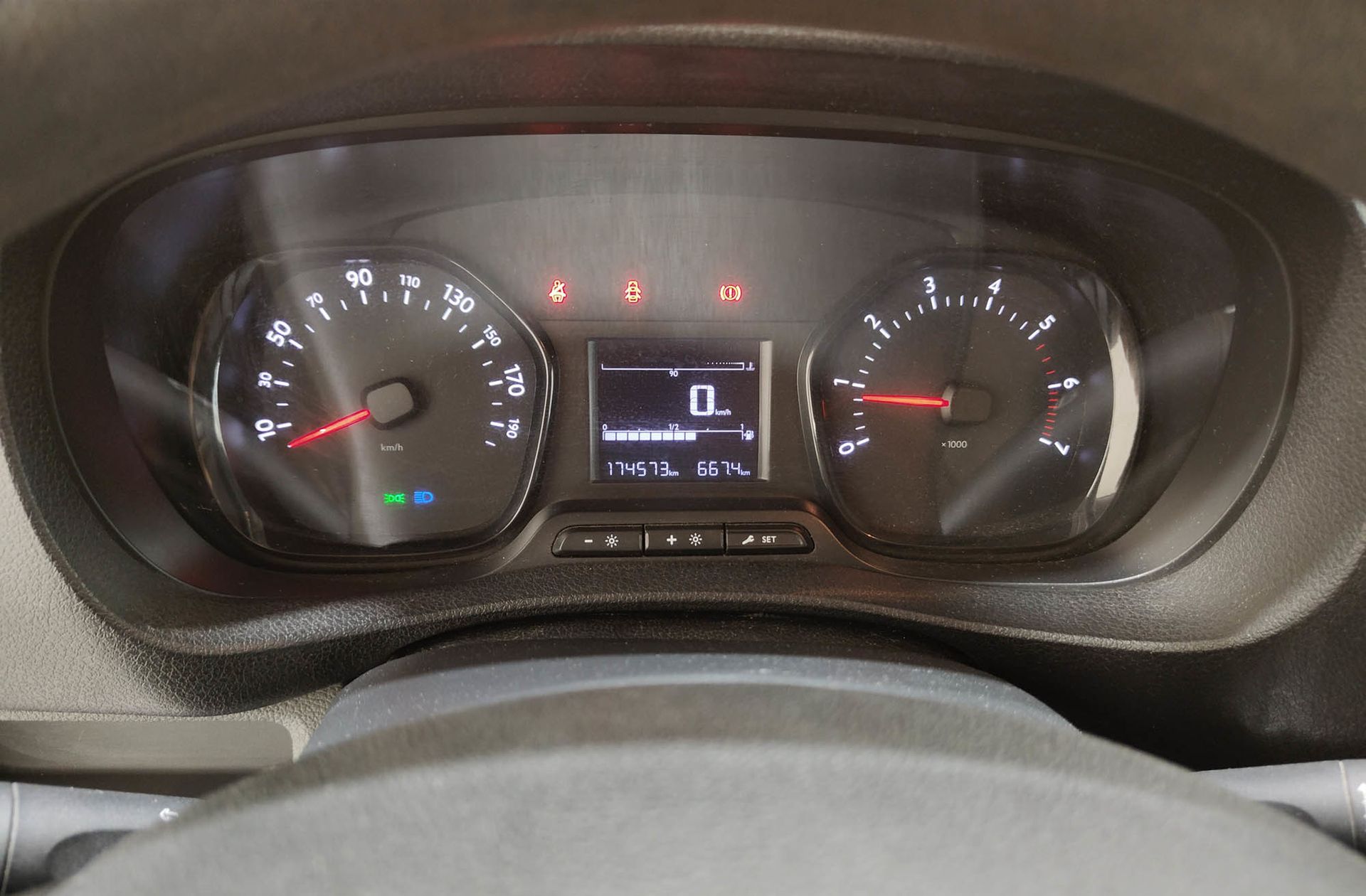 Citroën Jumpy Furgon BlueHDi 120 Talla XL Confort - foto 24