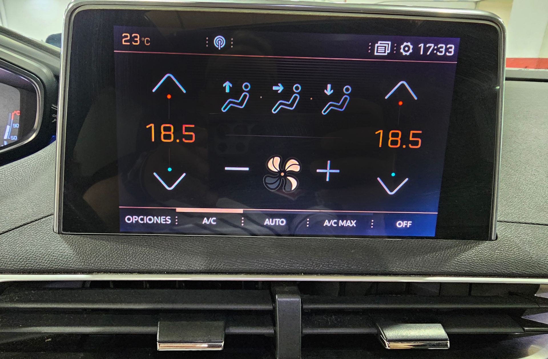 Peugeot 3008 PureTech 130 GT Line - foto 36