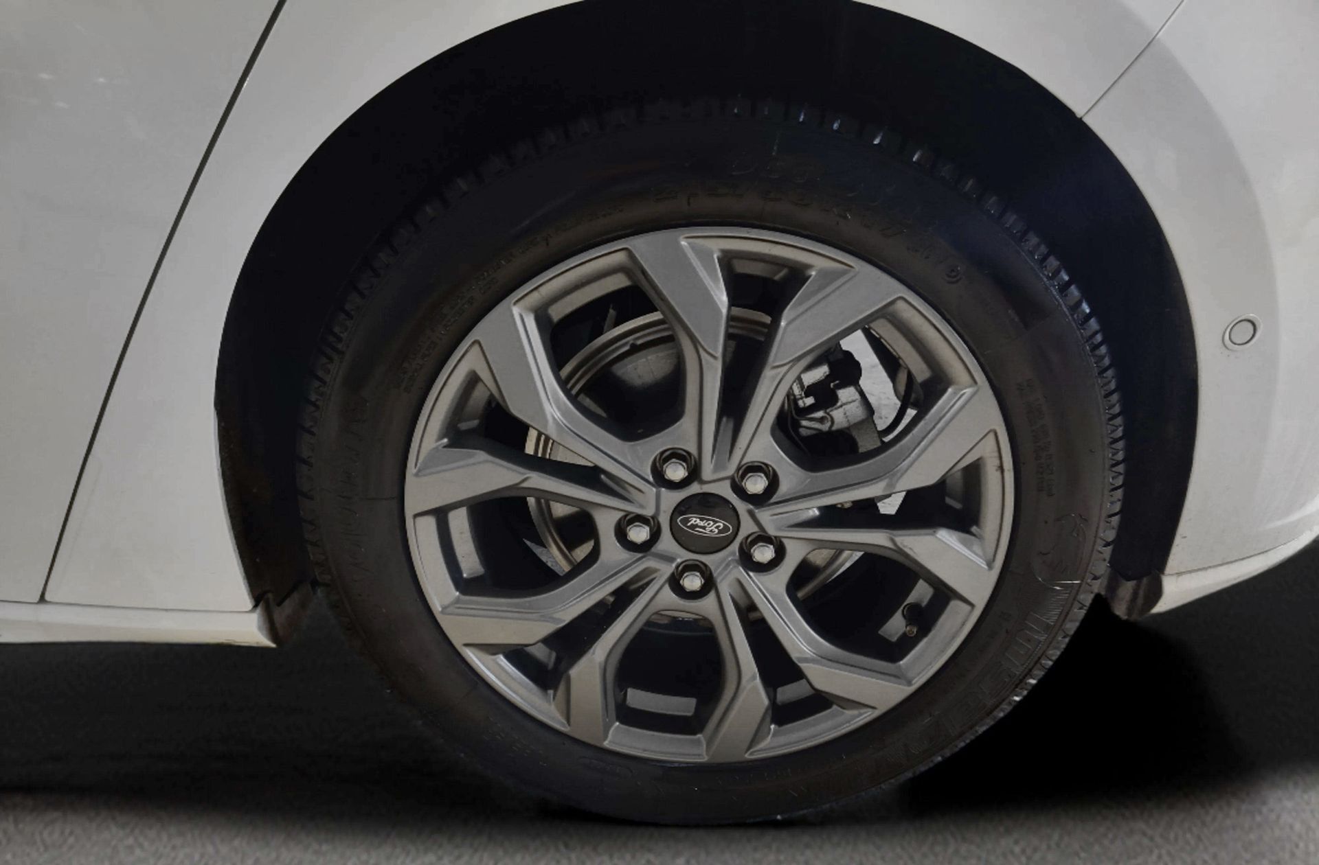 Ford Focus 1.0 EcoBoost MHEV ST-Line - foto 35