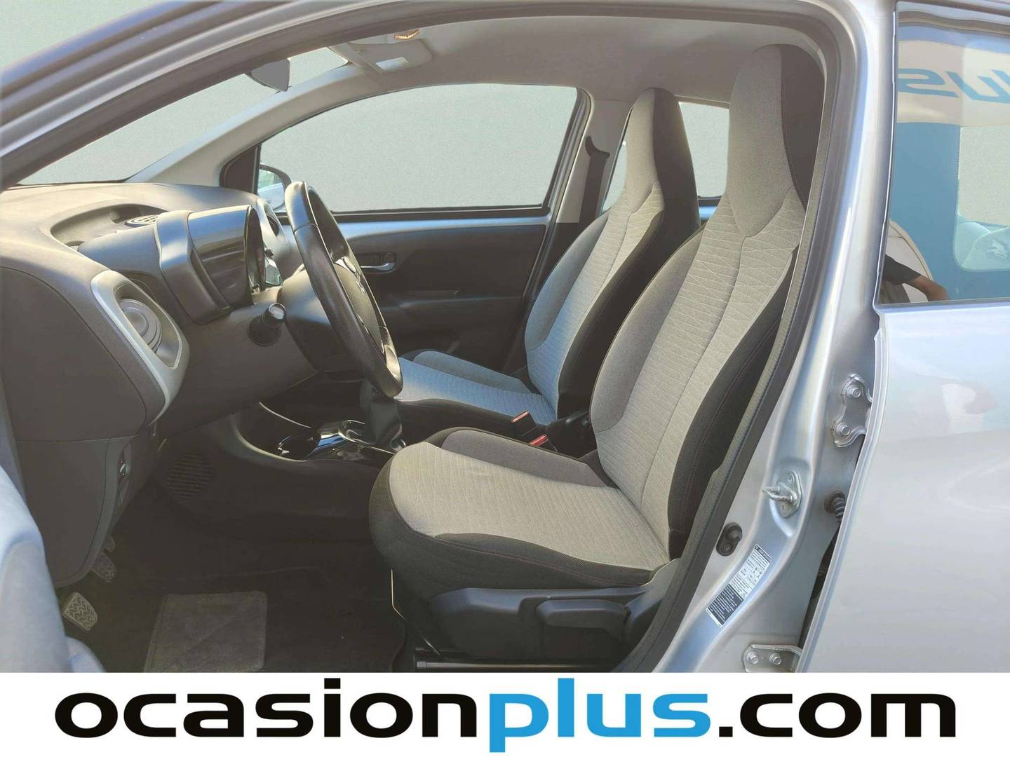 Foto asientos delanteros Citroën C1 Citroën C1 PureTech 82 City Edition (82 CV)