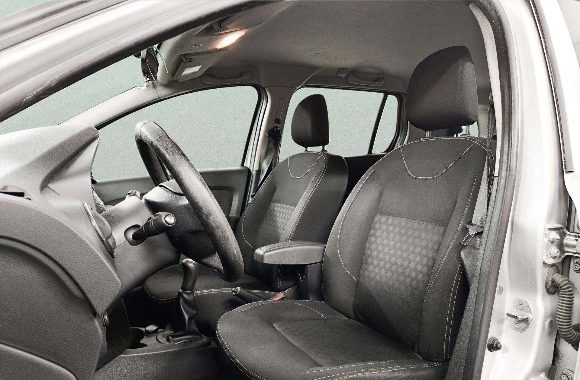 Dacia Logan MCV Laureate dCi - foto 8