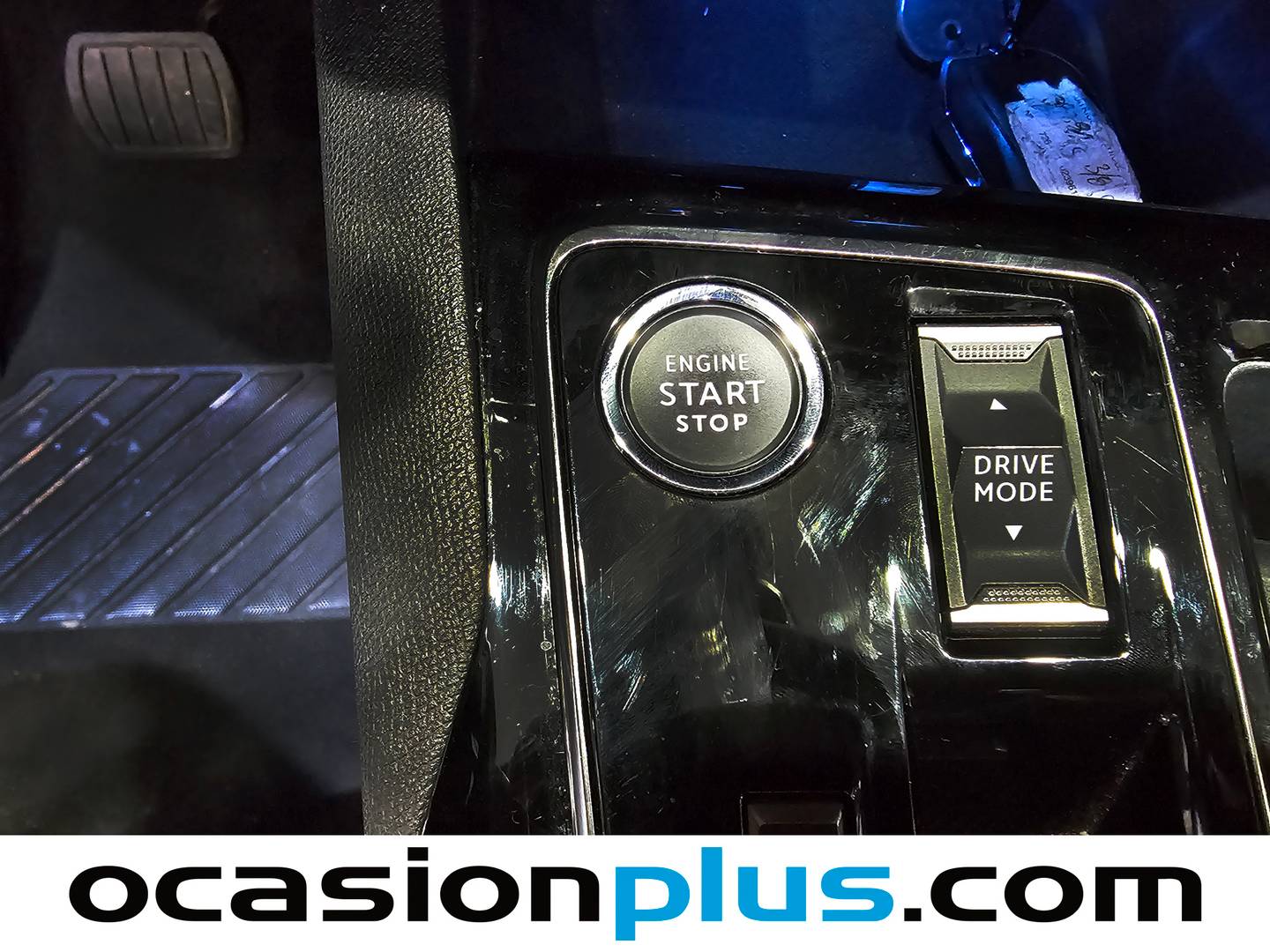 Foto Peugeot 5008 Peugeot 5008 PureTech 130 S&S Allure Pack EAT8 (130 CV) 7 PLAZAS