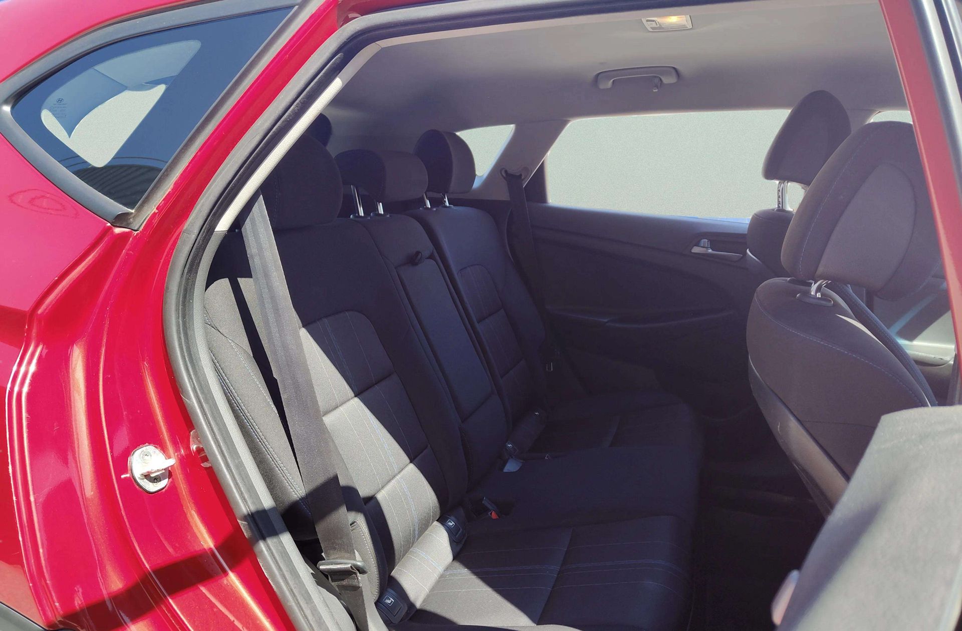 Hyundai Tucson 1.7 CRDi BlueDrive Essence 4x2 - foto 12