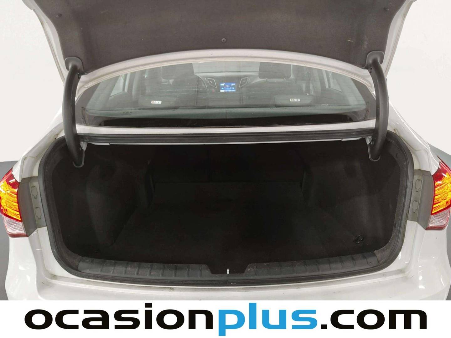 Fotos maletero Hyundai i40 Hyundai i40 1.7 CRDI BlueDrive Tecno (136 CV)