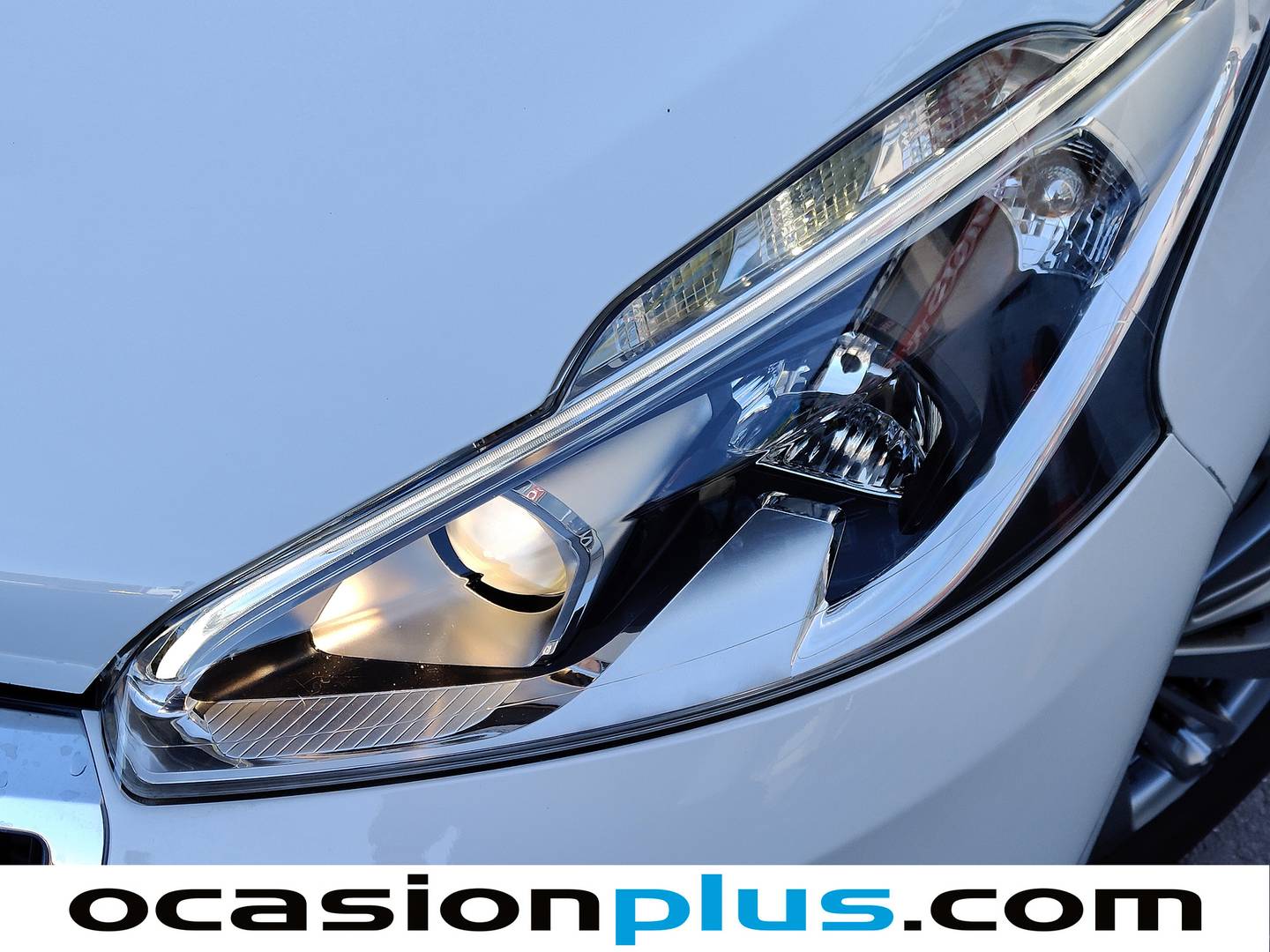 Peugeot 208 Peugeot 208 1.2 PureTech Allure (82 CV) km 0