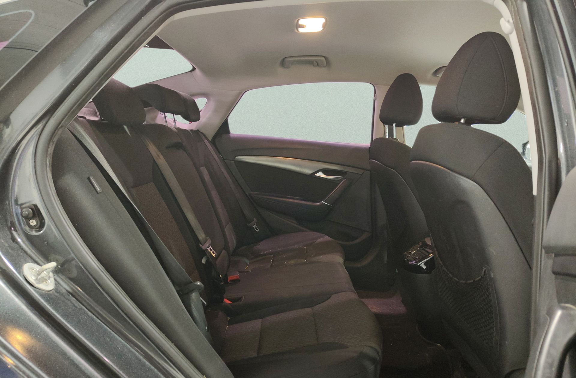 Hyundai i40 1.7 CRDi BlueDrive Tecno - foto 14