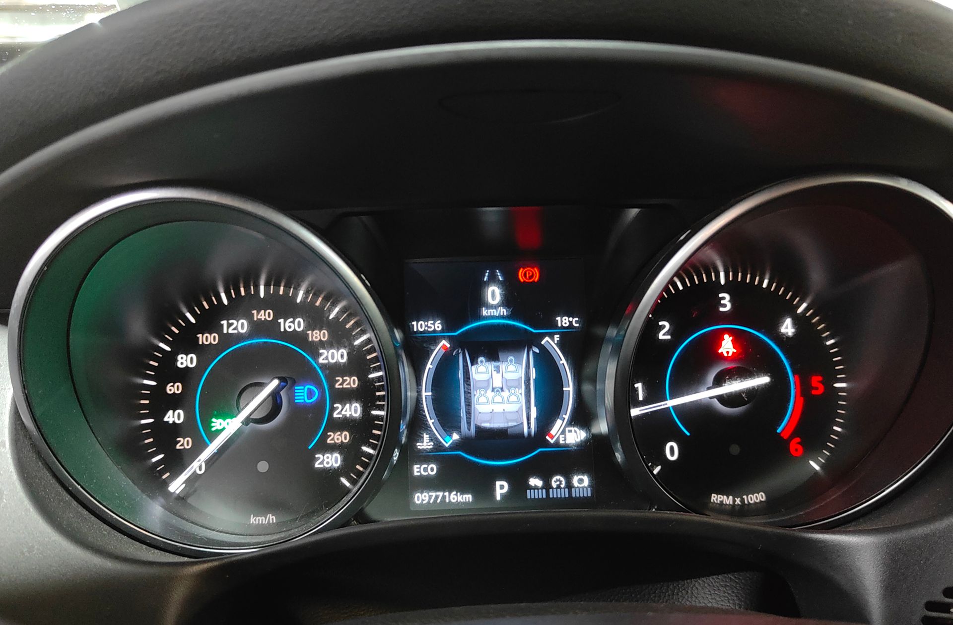 Jaguar XE 2.0 Diesel Pure RWD - foto 21