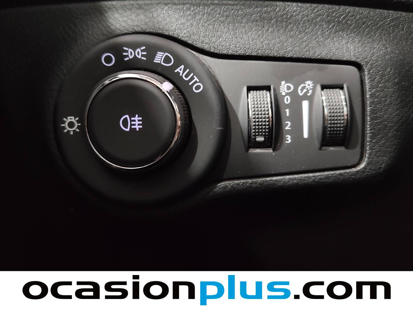 Extras y acabados del Jeep Compass Jeep Compass 1.4 Multiair Sport 4x2 (140 CV)
