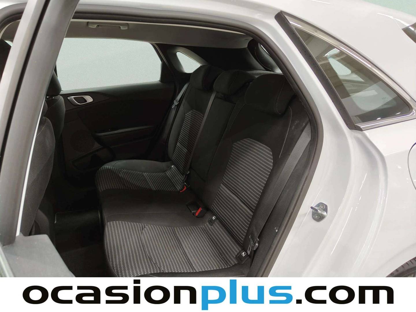 Foto asientos traseros KIA Ceed KIA Ceed 1.0 T-GDI Drive (100 CV)