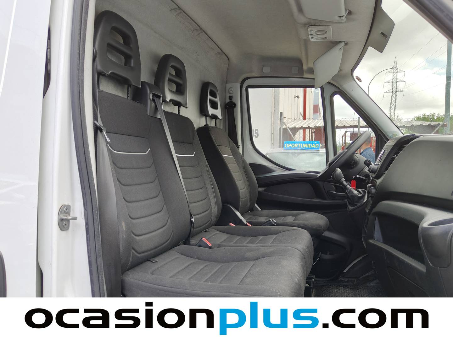 Foto asientos traseros Iveco Daily Iveco Daily Furgon 35S 16 V 4100/H2 (156 CV)