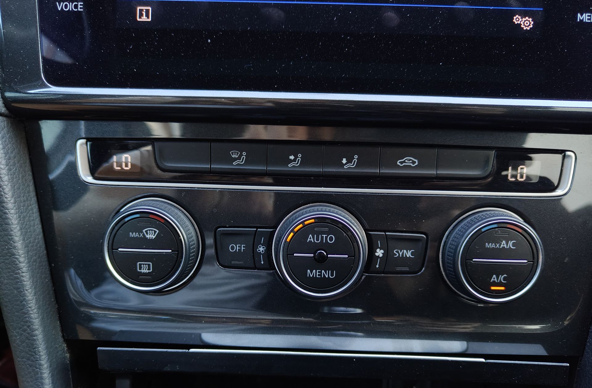Volkswagen Golf Variant Business Navi 1.6 TDI - foto 33