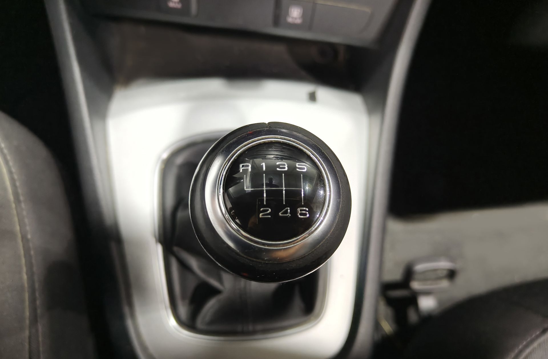 Audi Q3 2.0 TDI Attraction edition - foto 5