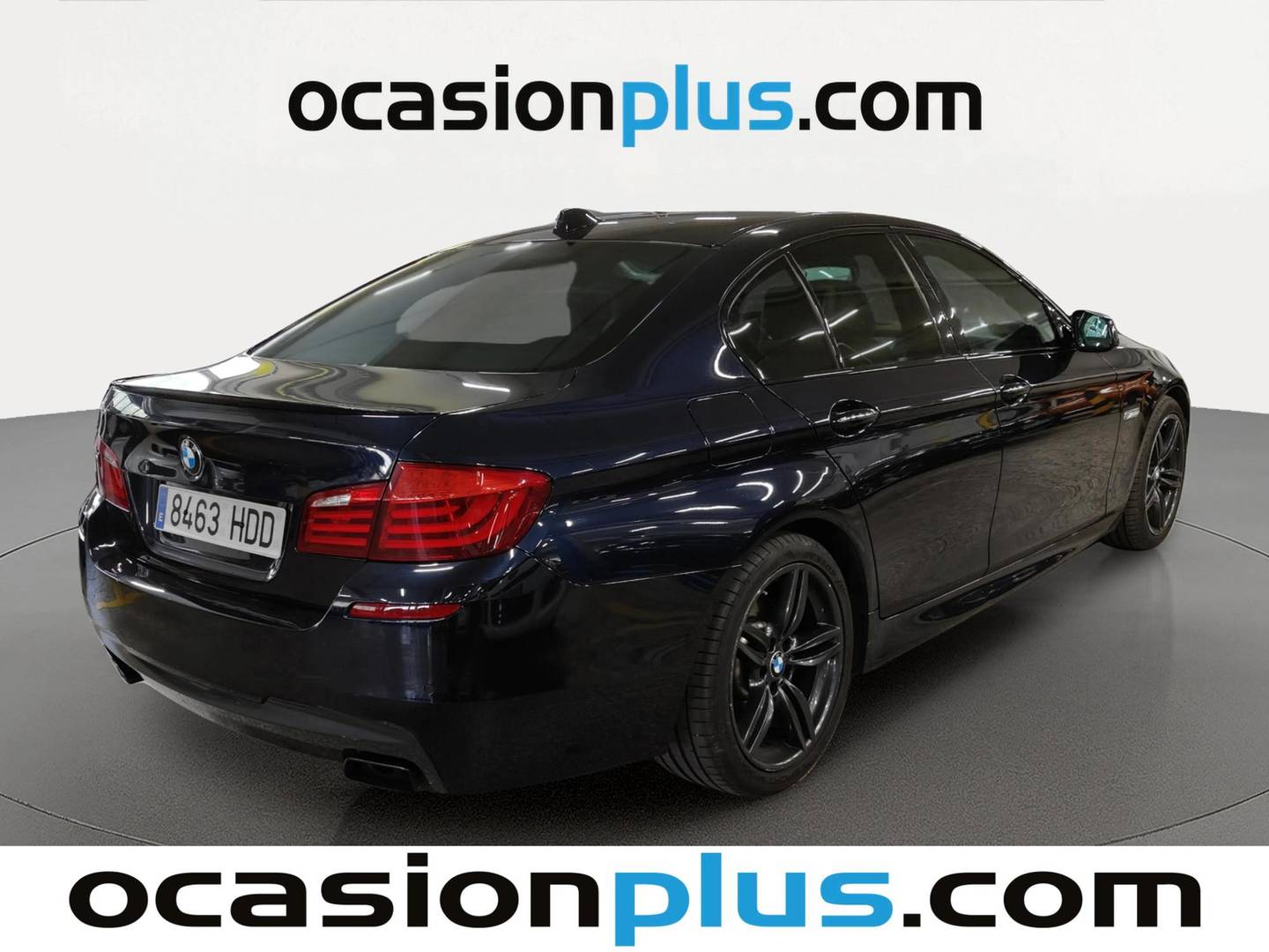 Foto trasera BMW Serie 5 BMW Serie 5 550i xDrive (407 CV) derecha