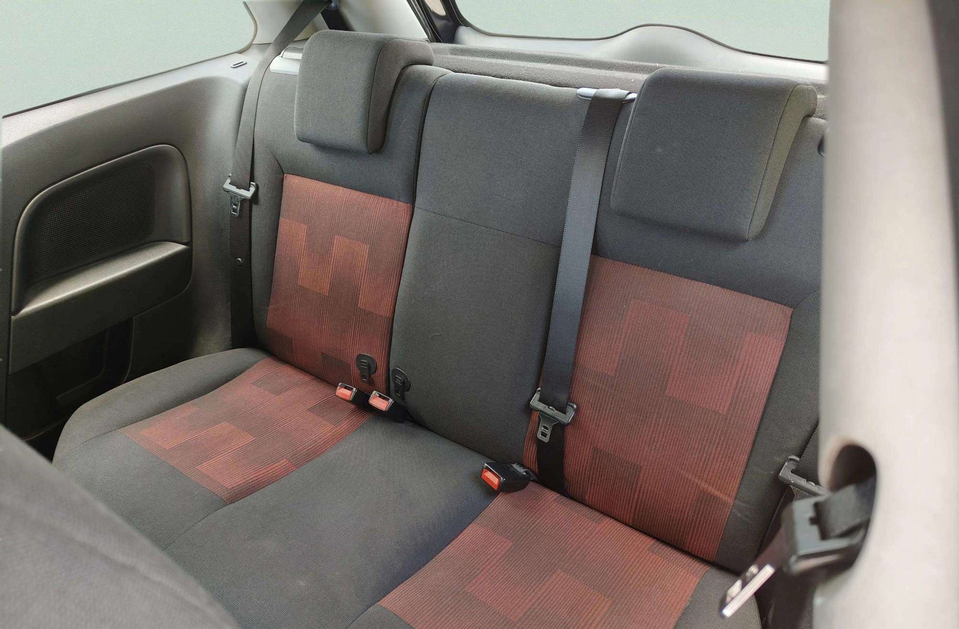 Ford Fiesta 1.6 TDCi Coupé Trend - foto 8