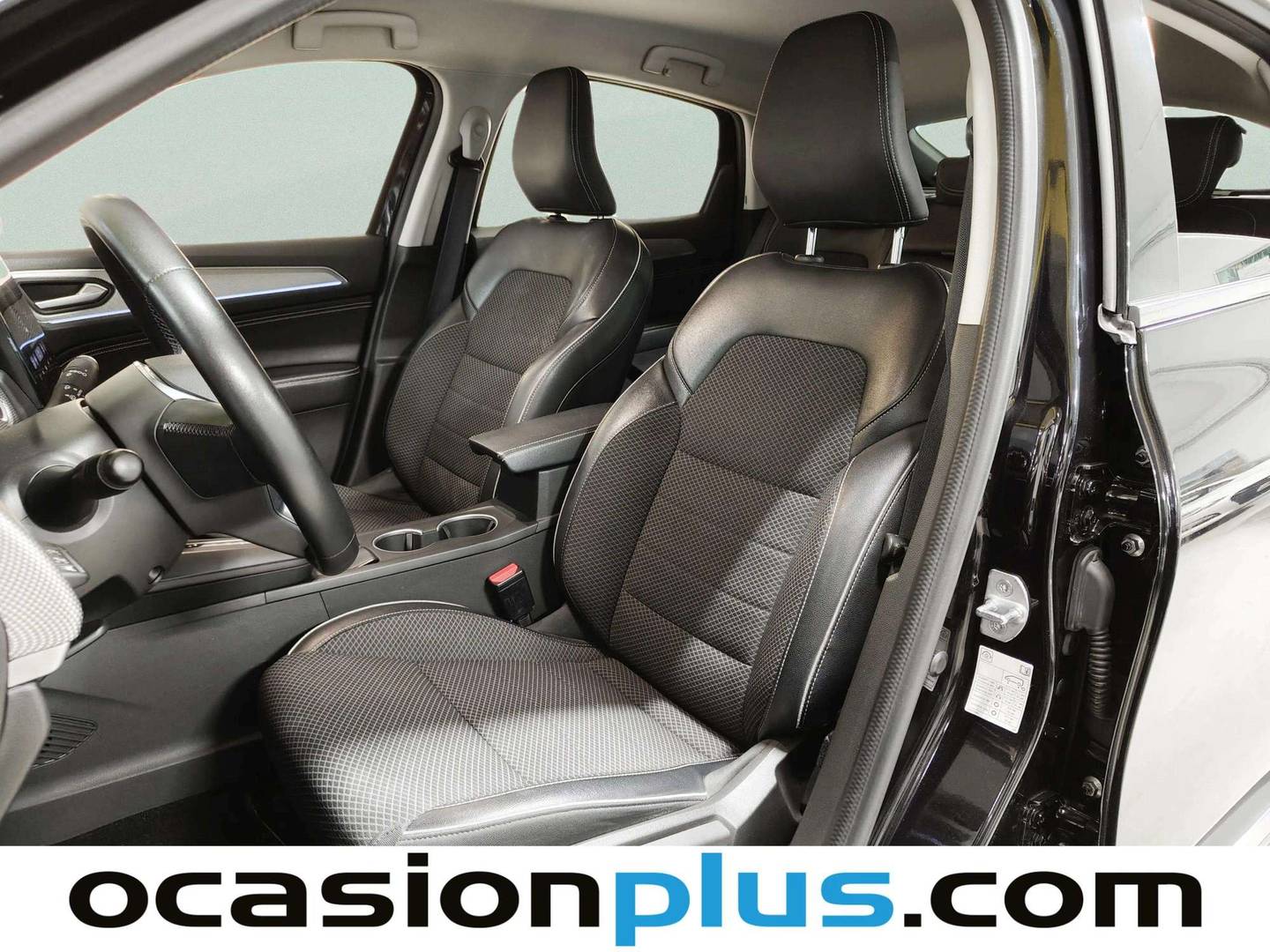 Foto asientos delanteros Renault Arkana Renault Arkana Techno E-Tech full hybrid (145 CV)