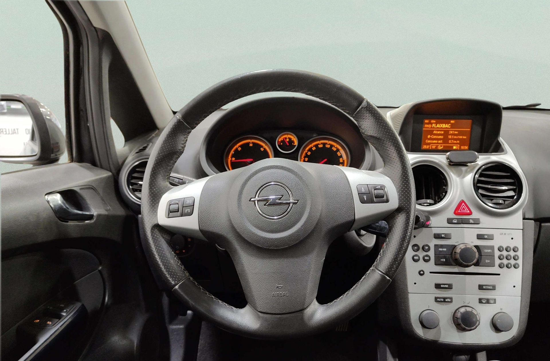 Opel Corsa 1.3 CDTI Sport - foto 17