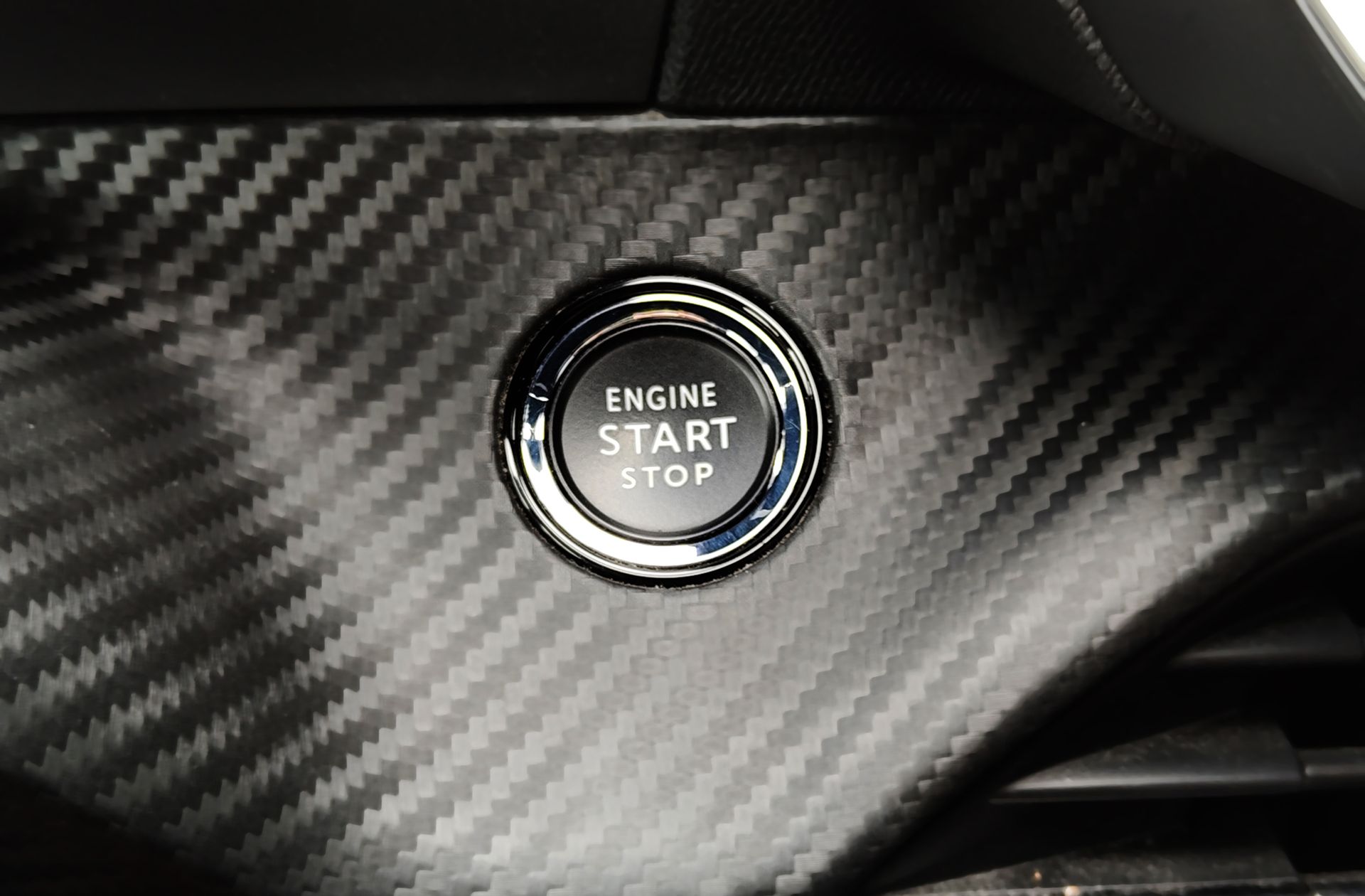 Peugeot 2008 PureTech 130 GT Line EAT8 - foto 45
