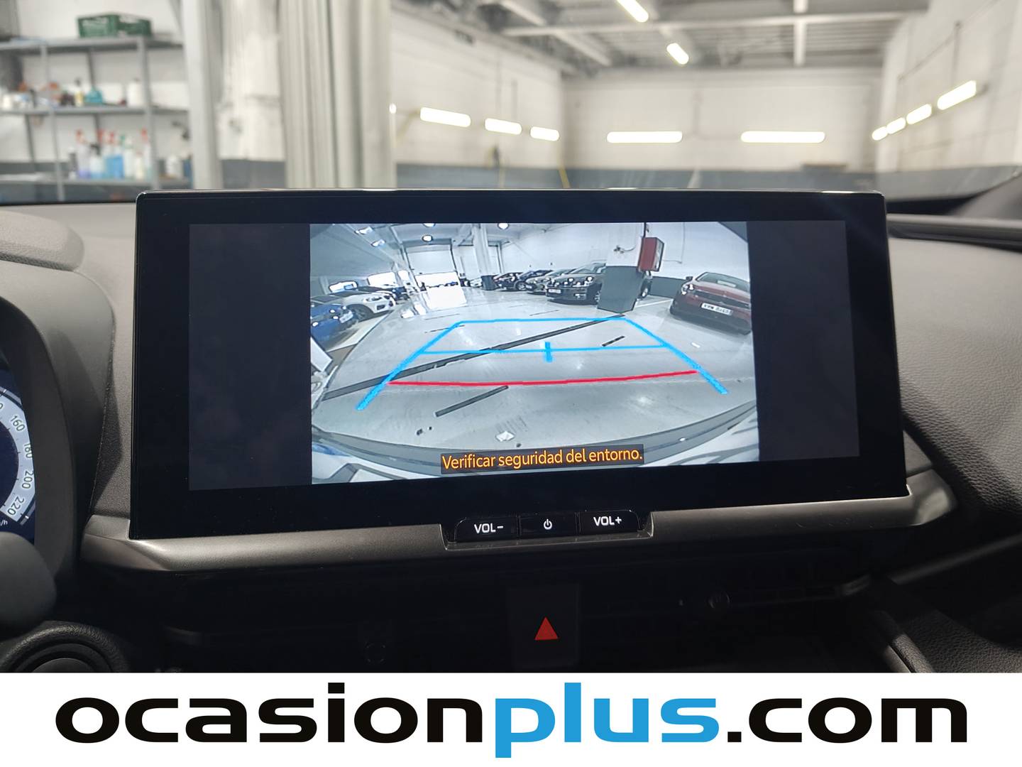 Equipamiento del Toyota C-HR Toyota C-HR 140H Advance (140 CV)