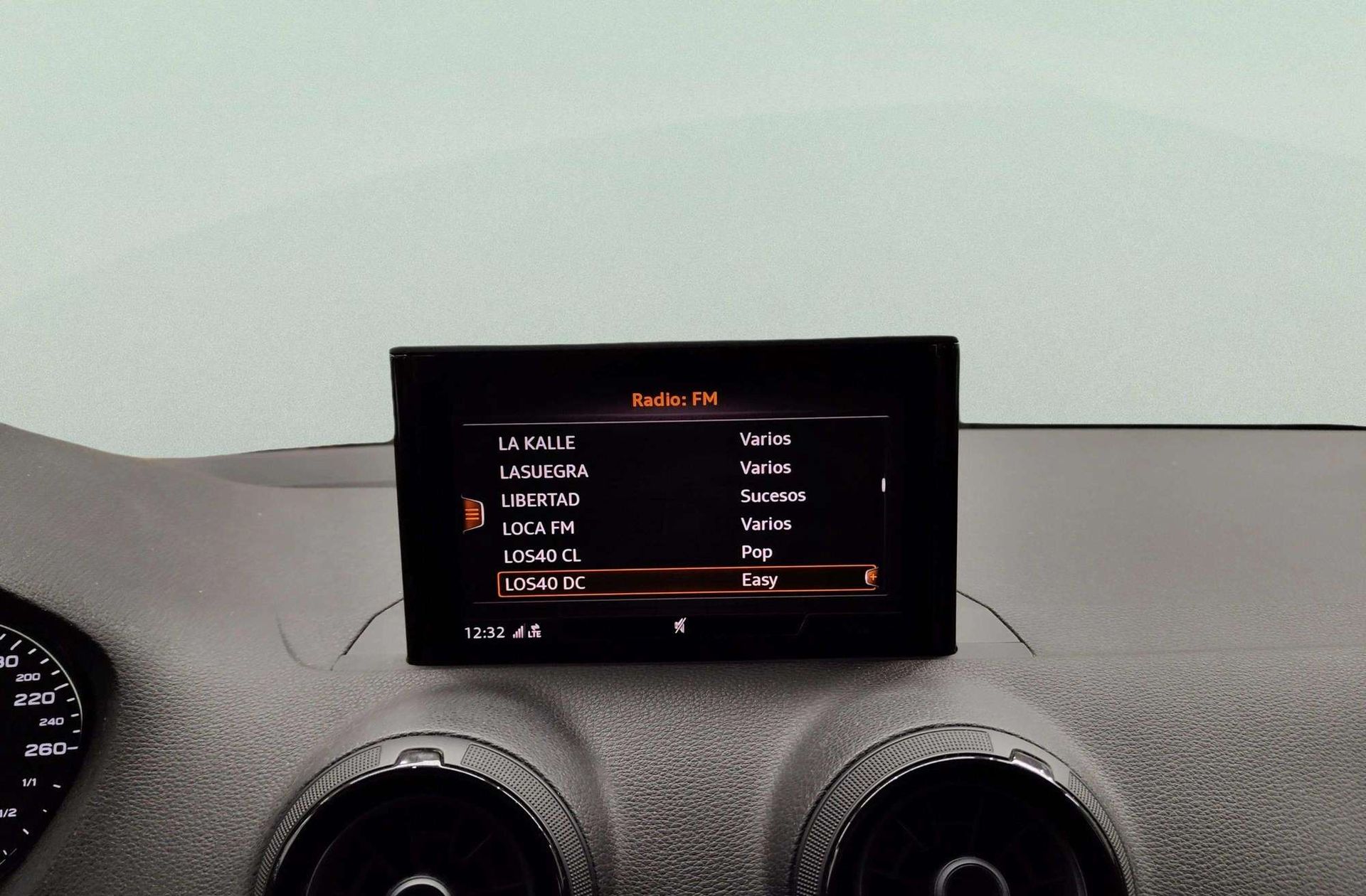 Audi Q2 design edition 2.0 TDI quattro S tronic - foto 32